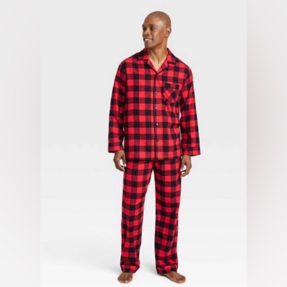 Target Wondershop Red and Black Checkered Men’s Pajama Set. Large. New.